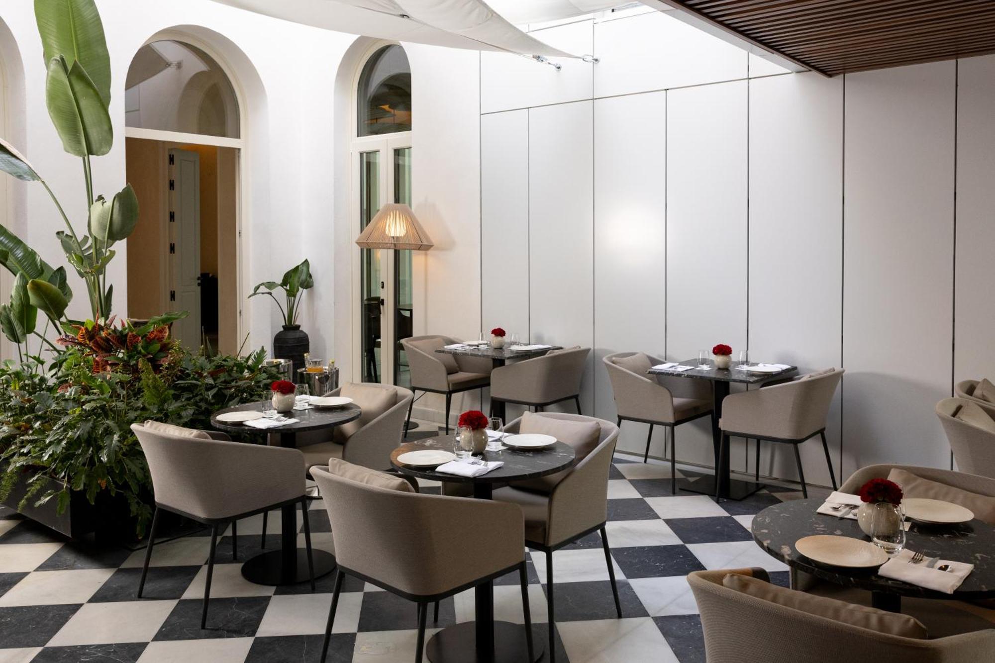 Mercer Plaza Sevilla 5 Gl Esterno foto