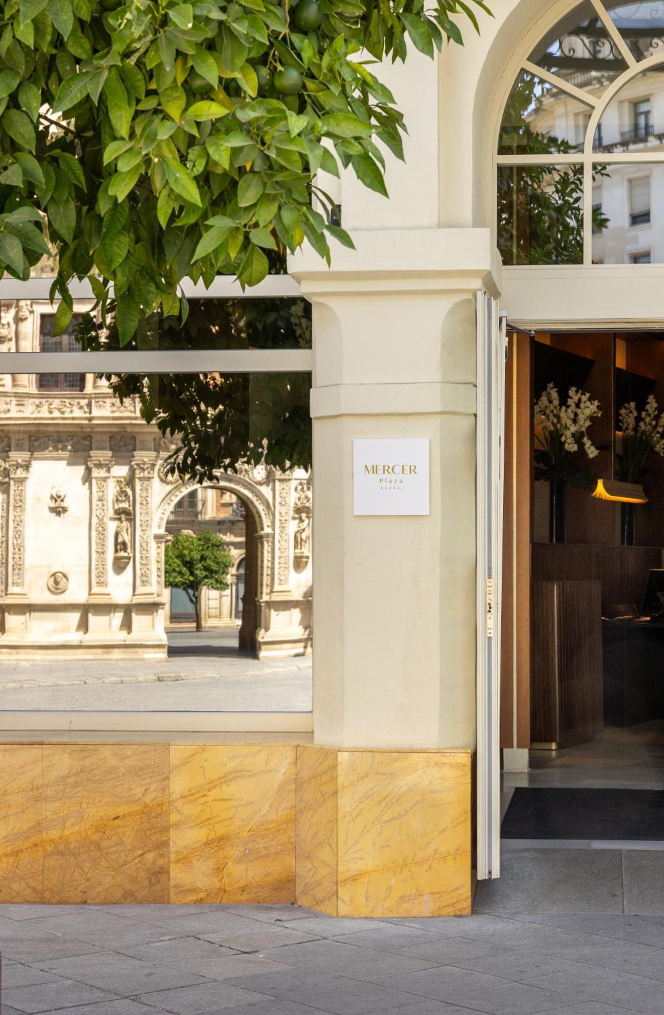 Mercer Plaza Sevilla 5 Gl Esterno foto